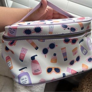 Makeup bag - traveling bag